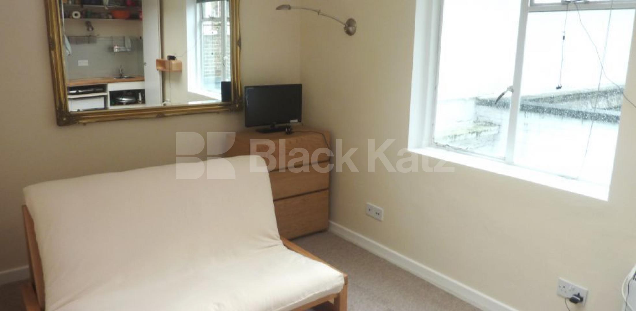 			NEW INSTRUCTION!, Studio Apartment, 1 bath, 1 reception Studio			 Fitzroy Square, FITZROVIA